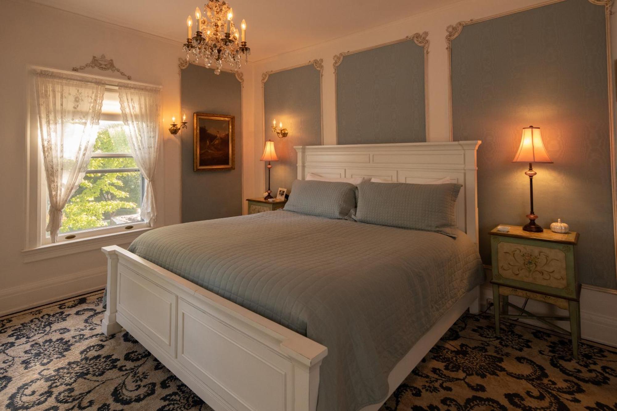 Cartier Mansion Bed & Breakfast Ludington Exterior photo